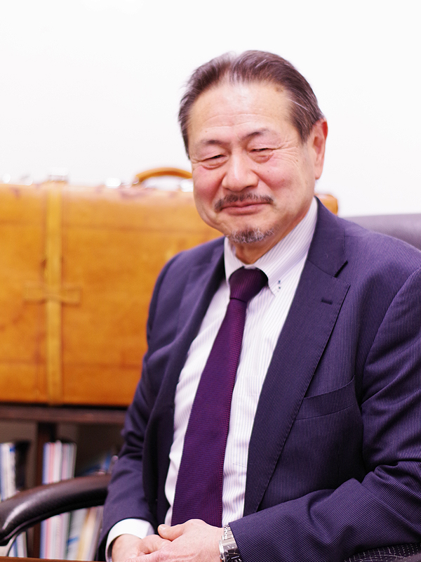 代表取締役社長　田尻　郁夫